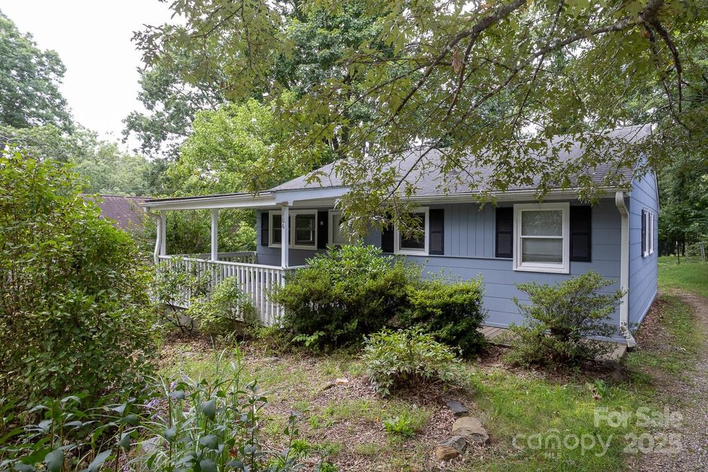 106 Appalachian Way, Asheville, NC 28806