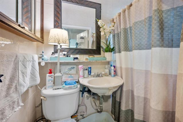 5800 SW 20th St, Miami, FL 33155