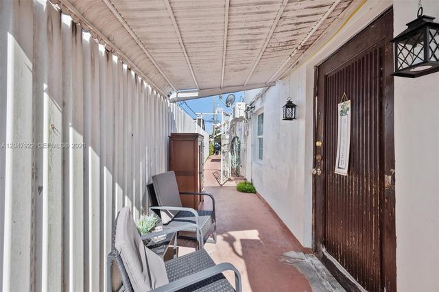 5800 SW 20th St, Miami, FL 33155