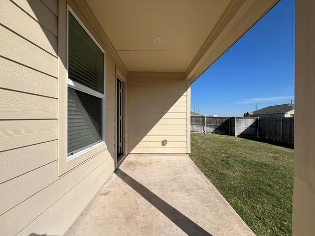 102 Wolseley DR, Hutto, TX 78634