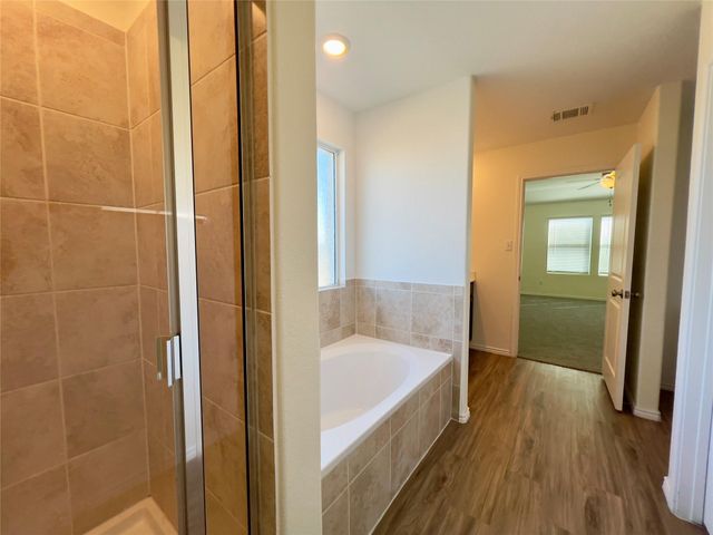 102 Wolseley DR, Hutto, TX 78634