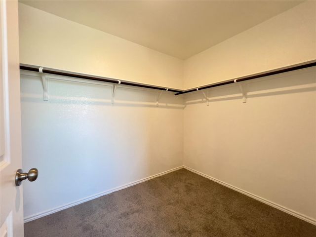 102 Wolseley DR, Hutto, TX 78634