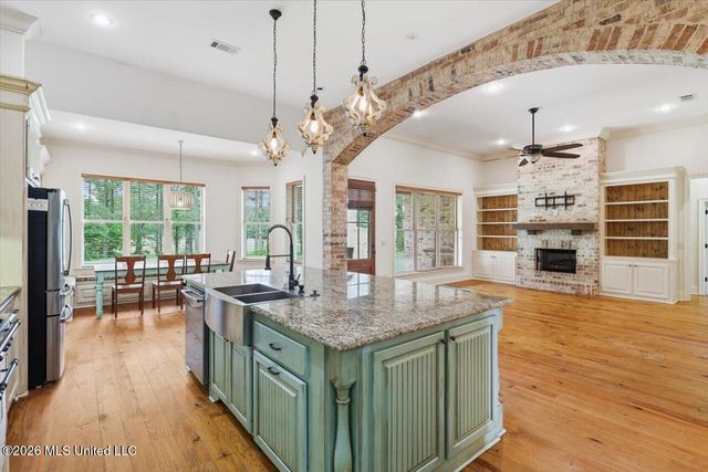 304 Kitty Hawk Circle, Brandon, MS 39047