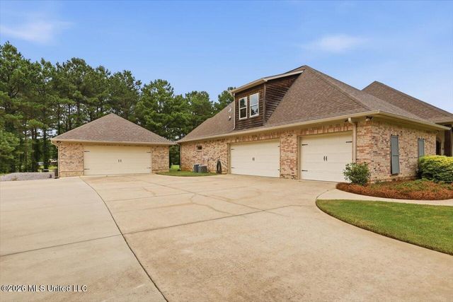 304 Kitty Hawk Circle, Brandon, MS 39047