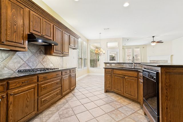 709 Pelican Hills Drive, Fairview, TX 75069