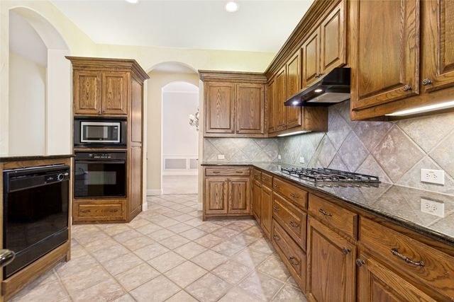 709 Pelican Hills Drive, Fairview, TX 75069