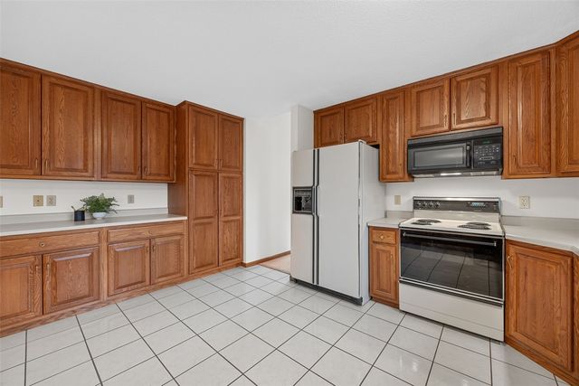 508 St Thomas Court, Iowa City, IA 52245