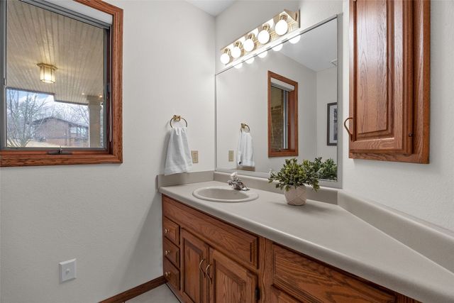 508 St Thomas Court, Iowa City, IA 52245