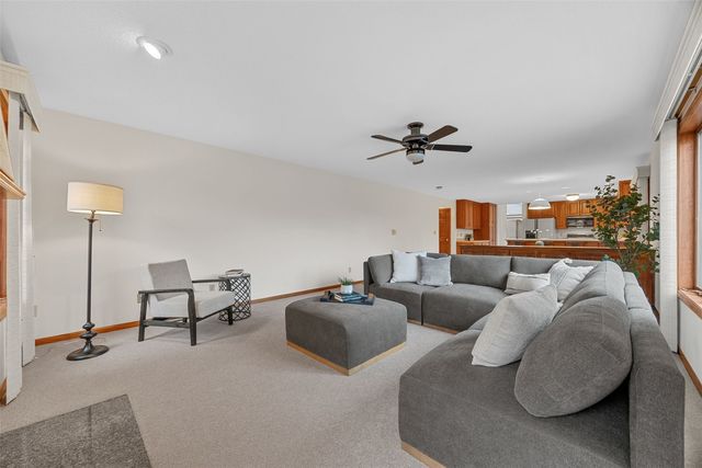 508 St Thomas Court, Iowa City, IA 52245