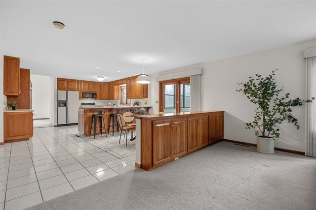 508 St Thomas Court, Iowa City, IA 52245