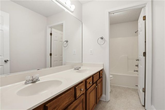 640 Autumn Leaf Circle, Mcdonough, GA 30253