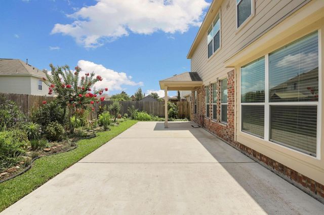 2110 Mateo Park Drive, Houston, TX 77047