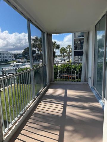 100 PARADISE HARBOUR Boulevard 212, North Palm Beach, FL 33408