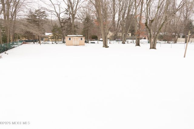 32 Hamilton Avenue, Morganville, NJ 07751