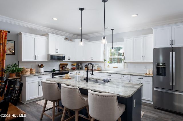 541 Moss Lake Lane, Holly Ridge, NC 28445