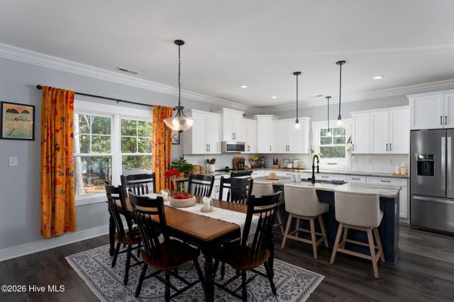 541 Moss Lake Lane, Holly Ridge, NC 28445