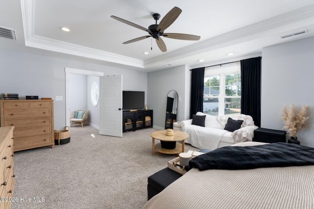 541 Moss Lake Lane, Holly Ridge, NC 28445