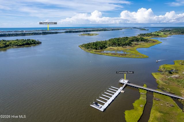 541 Moss Lake Lane, Holly Ridge, NC 28445