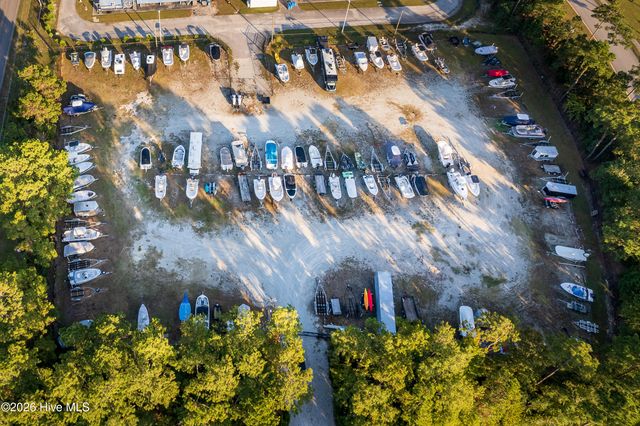 541 Moss Lake Lane, Holly Ridge, NC 28445