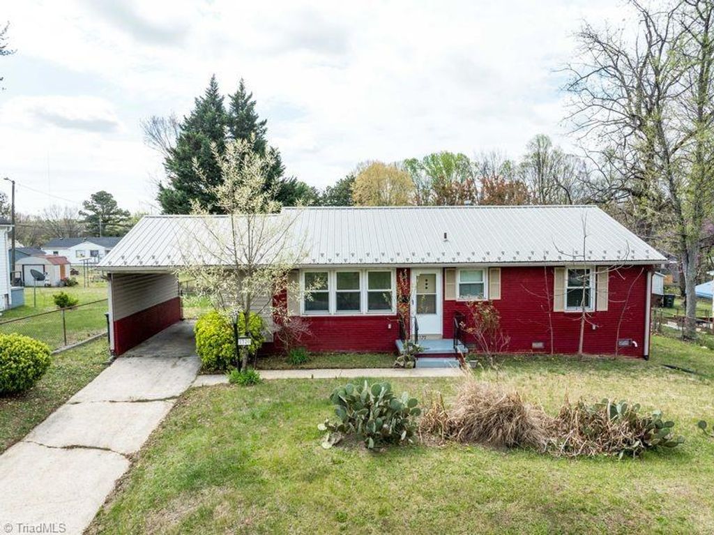 1320 E Cone Boulevard, Greensboro, NC 27405