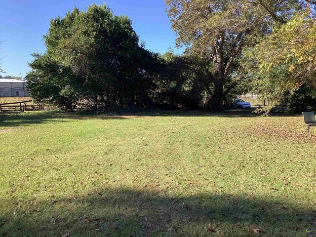 523 W Pine Street, Vienna, GA 31092