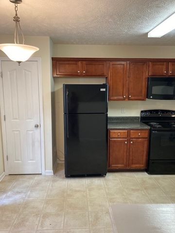 2961 S Rutherford Blvd Apt B5, Murfreesboro, TN 37130