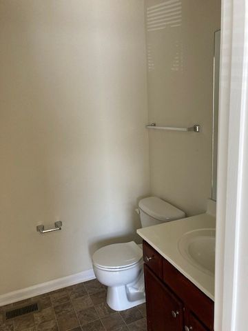 2961 S Rutherford Blvd Apt B5, Murfreesboro, TN 37130
