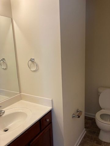 2961 S Rutherford Blvd Apt B5, Murfreesboro, TN 37130