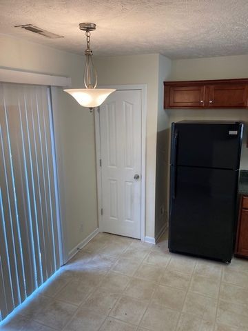 2961 S Rutherford Blvd Apt B5, Murfreesboro, TN 37130