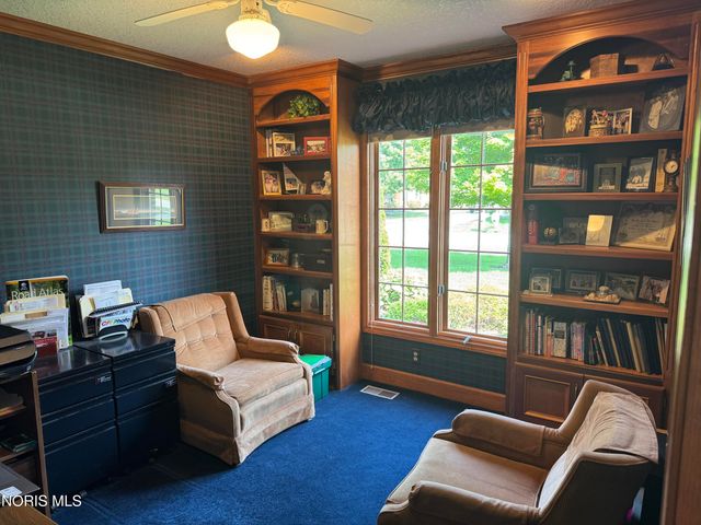 7455 Valhalla Drive, Maumee, OH 43537