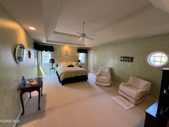 7455 Valhalla Drive, Maumee, OH 43537