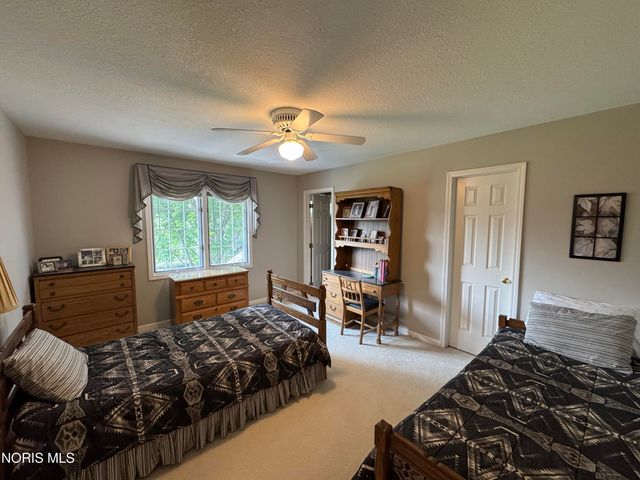 7455 Valhalla Drive, Maumee, OH 43537