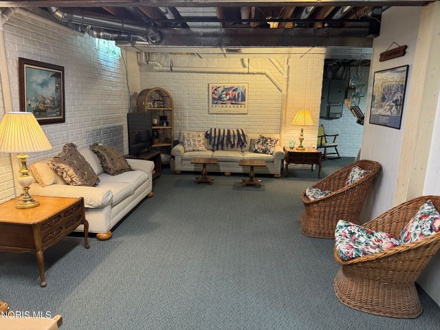 7455 Valhalla Drive, Maumee, OH 43537