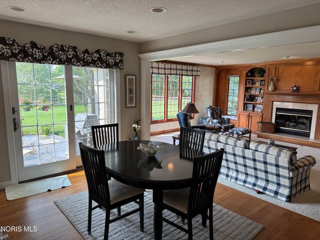 7455 Valhalla Drive, Maumee, OH 43537