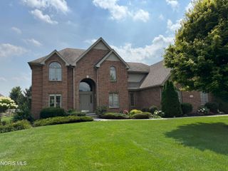 7455 Valhalla Drive, Maumee, OH 43537