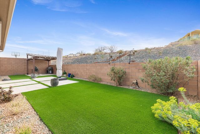 143 Suez Road NE, Albuquerque, NM 87124