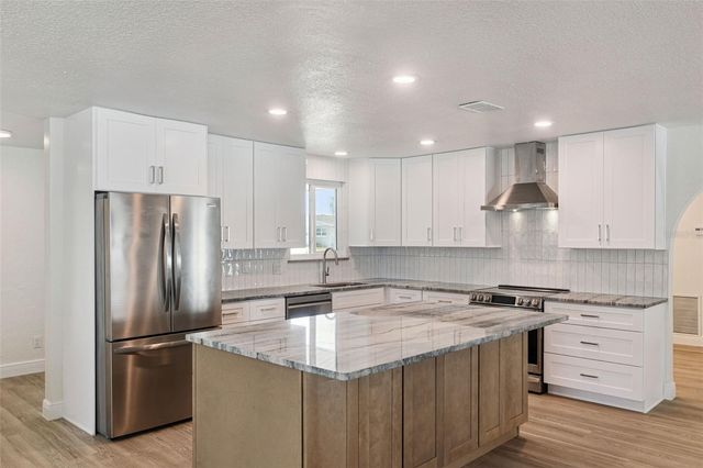 3050 PRINCETON AVENUE, Daytona Beach, FL 32118