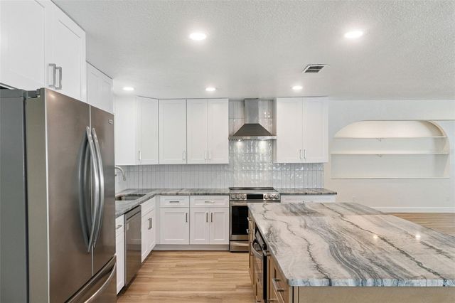 3050 PRINCETON AVENUE, Daytona Beach, FL 32118