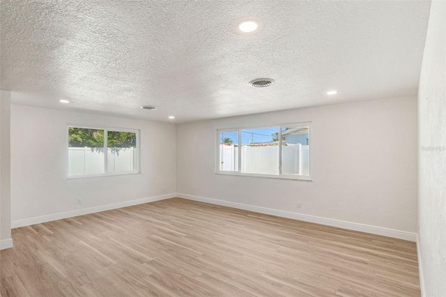 3050 PRINCETON AVENUE, Daytona Beach, FL 32118