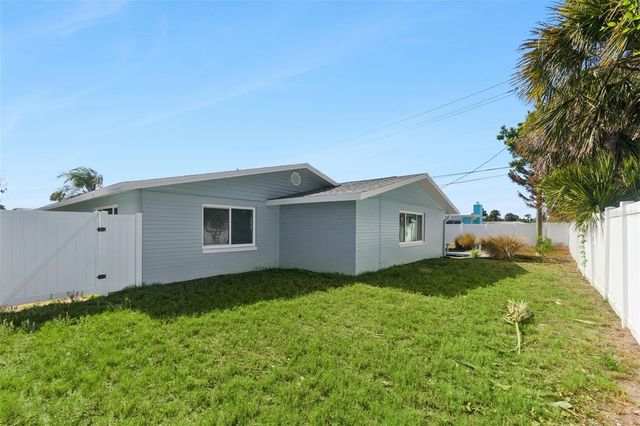 3050 PRINCETON AVENUE, Daytona Beach, FL 32118