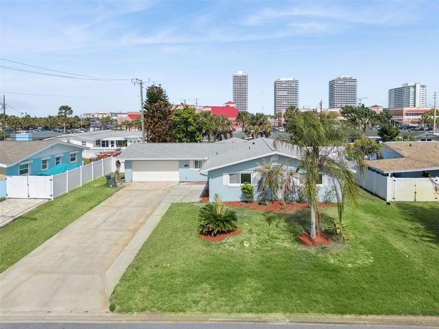3050 PRINCETON AVENUE, Daytona Beach, FL 32118