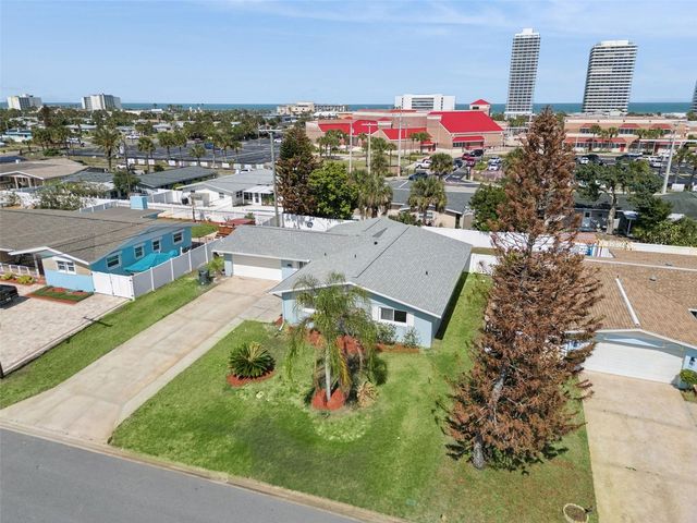 3050 PRINCETON AVENUE, Daytona Beach, FL 32118