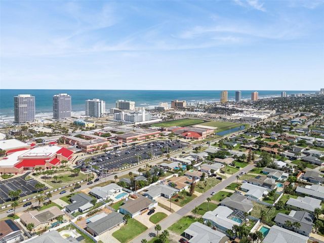 3050 PRINCETON AVENUE, Daytona Beach, FL 32118