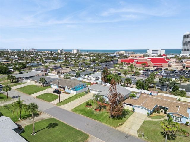 3050 PRINCETON AVENUE, Daytona Beach, FL 32118