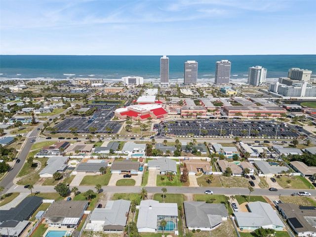 3050 PRINCETON AVENUE, Daytona Beach, FL 32118