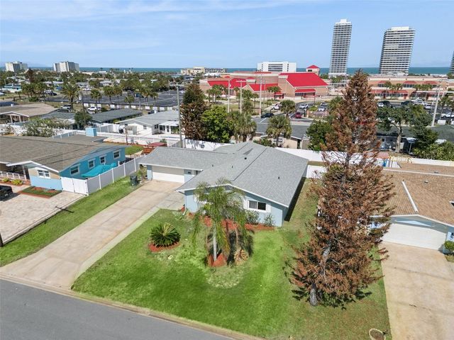 3050 PRINCETON AVENUE, Daytona Beach, FL 32118