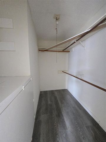 9550 Deering Drive 310, Houston, TX 77036