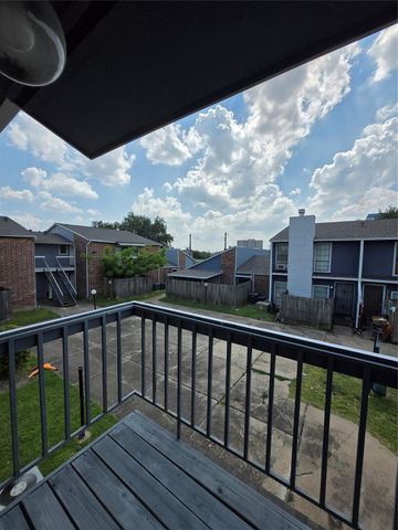 9550 Deering Drive 310, Houston, TX 77036