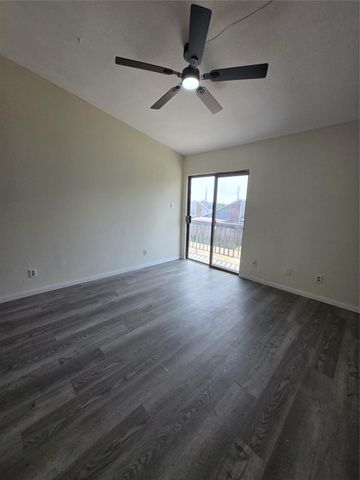 9550 Deering Drive 310, Houston, TX 77036