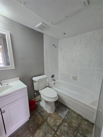9550 Deering Drive 310, Houston, TX 77036